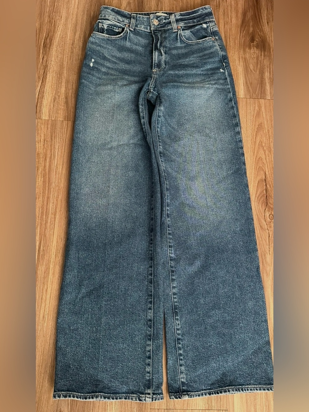PAIGE SASHA High-Rise Wide-Leg Jeans in Medium Blue Wash - Picture 2 of 8